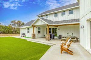 Rental Home sleeps 12+, Host Weddings Too