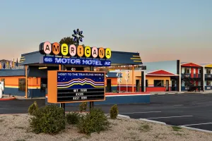 Americana Motor Hotel